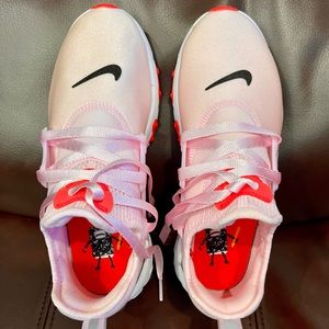 Nike Running Shoes React Presto women size 6.5 pink sneakers athletic Brand New